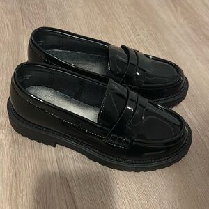 Old Navy Girls penny loafers